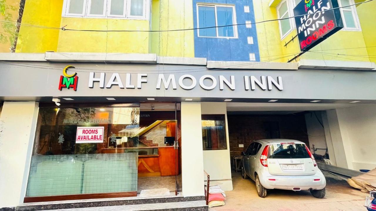 Half Moon Inn Madrás Exterior foto